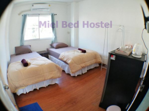 MIEL BED Hostel & Gallery